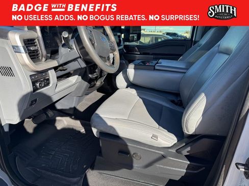 Used 2024 Ford F250 XLT w/ Black Appearance Package image 13