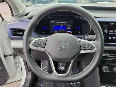 Used 2023 Volkswagen Taos SE w/ Panoramic Sunroof Package AWD/4WD image 28