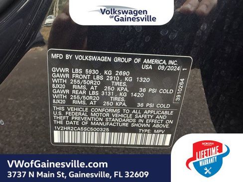 Used 2025 Volkswagen Atlas SE image 30