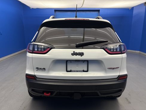 Used 2019 Jeep Cherokee Trailhawk AWD/4WD image 6