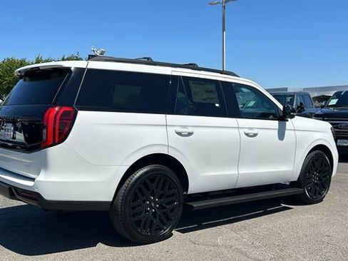 New 2026 Ford Expedition Platinum w/ Stealth Performance Package AWD/4WD image 3