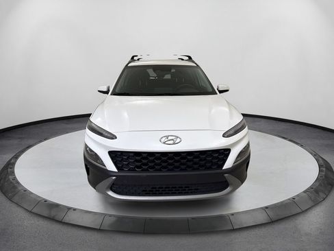 Used 2023 Hyundai Kona SEL FWD image 2