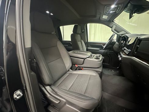 Used 2024 GMC Sierra 3500 SLE w/ SLE Value Package image 15