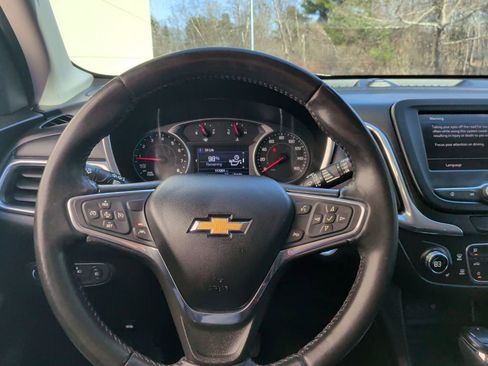 Used 2020 Chevrolet Equinox LT w/ Driver Convenience Package image 15