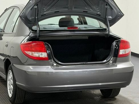 Used 2004 Kia Rio Sedan image 12