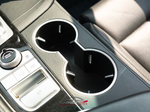 Used 2022 Genesis G70 2.0T image 31