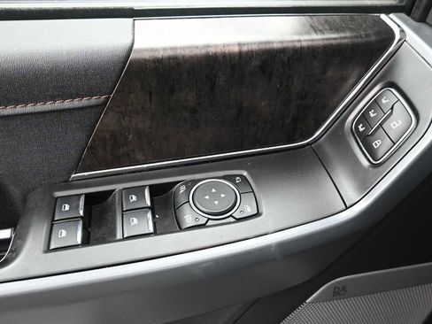 Used 2023 Ford F150 Lightning Lariat image 17