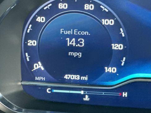 Used 2024 Chevrolet Suburban Premier w/ Max Trailering Package image 15