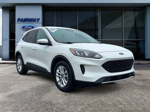 Used 2020 Ford Escape SE image 3