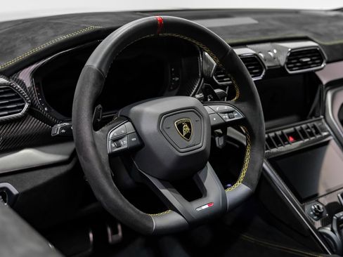 Used 2024 Lamborghini Urus Performante image 12