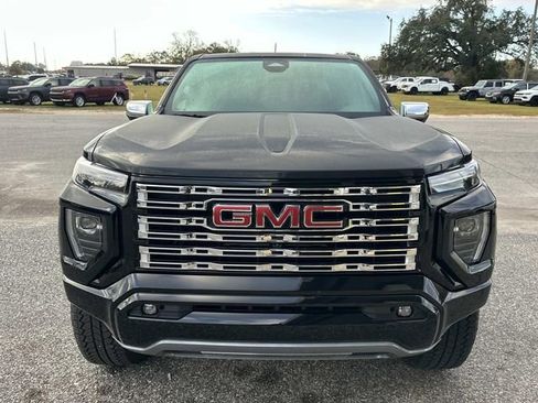 Used 2024 GMC Canyon Denali w/ LPO, Denali Black Edition image 2