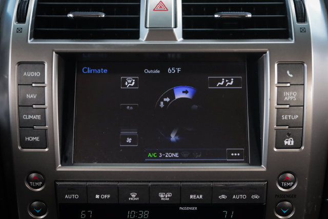Used 2017 Lexus GX 460 Premium w/ Premium Package AWD/4WD image 39