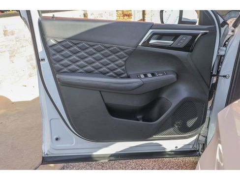 Used 2023 Mitsubishi Outlander SEL 40th Anniversary image 9