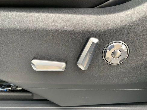 New 2026 Lincoln Navigator L Black Label AWD/4WD image 18
