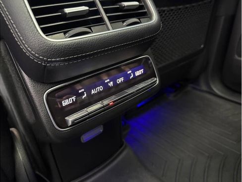 Used 2021 Mercedes-Benz GLS 450 4MATIC image 20