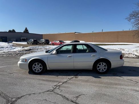 Used 2001 Cadillac Seville SLS w/ Luxury Pkg image 2
