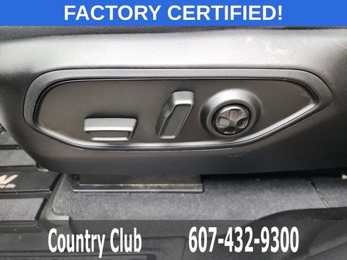 Used 2024 Jeep Grand Cherokee L Limited w/ Luxury Tech Group II image 12