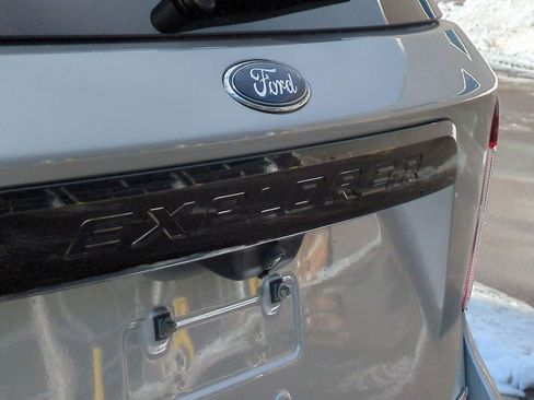 Used 2020 Ford Explorer ST w/ ST Street Pack image 12