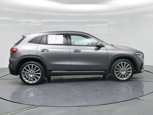 Used 2022 Mercedes-Benz GLA 250 4MATIC image 32