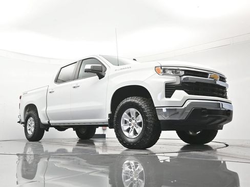 Certified 2025 Chevrolet Silverado 1500 LT AWD/4WD image 39
