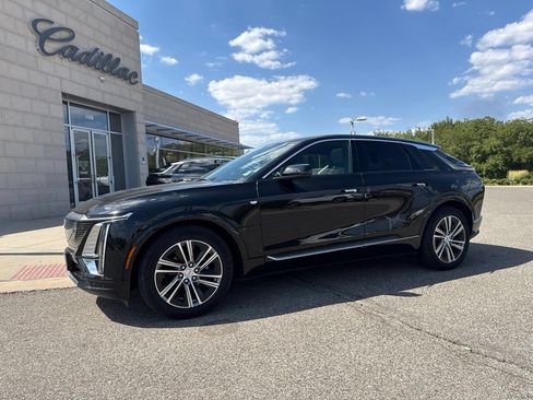Used 2024 Cadillac Lyriq Luxury RWD image 1