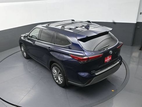 Certified 2020 Toyota Highlander Platinum AWD/4WD image 30