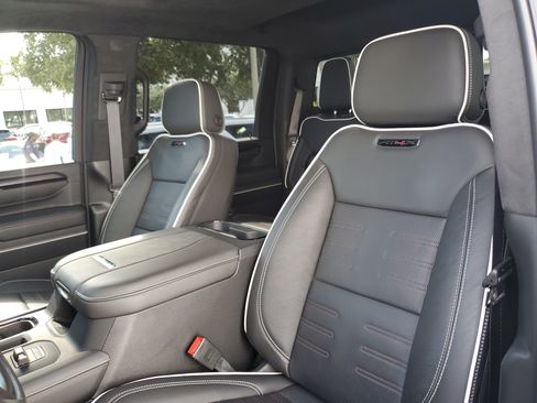 Used 2025 GMC Sierra 2500 AT4X AWD/4WD image 18