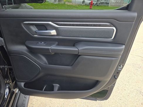 Used 2023 RAM 1500 Big Horn AWD/4WD image 8