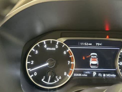 Used 2025 Nissan Rogue SV image 15