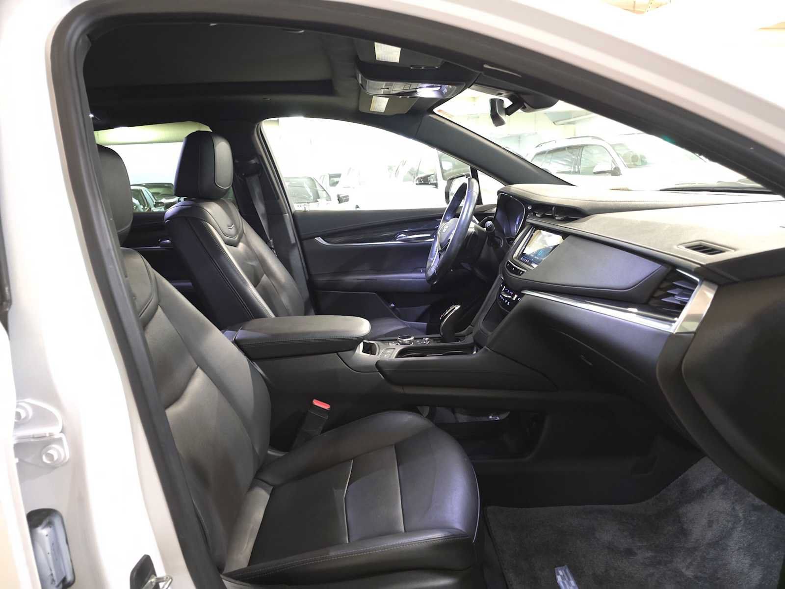 Used 2021 Cadillac XT5 Premium Luxury FWD image 10