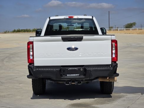 Used 2024 Ford F350 XL w/ FX4 Off-Road Package AWD/4WD image 7