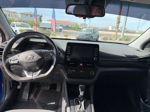 Used 2020 Hyundai Ioniq SE FWD image 11