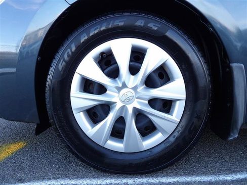 Used 2016 Toyota Corolla image 8
