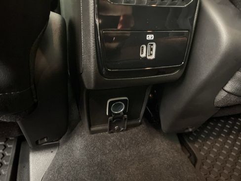New 2026 Jeep Compass Latitude w/ Sun and Sound Group AWD/4WD image 37