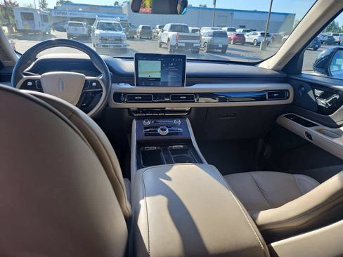 Used 2022 Lincoln Aviator Reserve w/ Equipment Group 201A RWD image 11