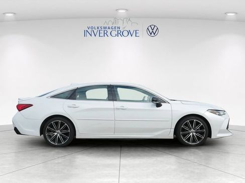 Used 2022 Toyota Avalon Touring FWD image 8