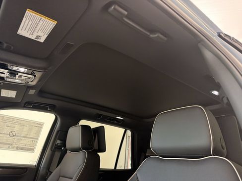 Used 2026 GMC Yukon Elevation w/ Elevation Premium Package AWD/4WD image 52