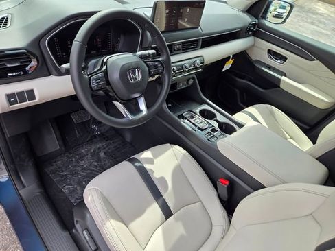 New 2026 Honda Pilot Touring image 11