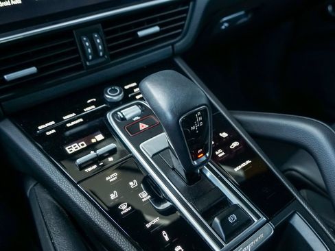 Certified 2023 Porsche Cayenne S Platinum AWD/4WD image 8