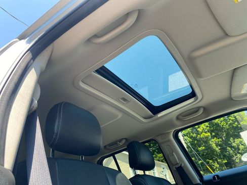Used 2017 Jeep Patriot High Altitude AWD/4WD image 24