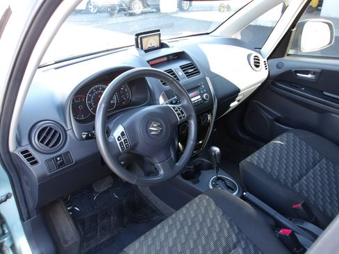 Used 2009 Suzuki SX4 AWD Hatchback image 9