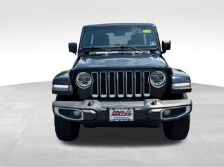 Used 2019 Jeep Wrangler Unlimited Sahara AWD/4WD video 2