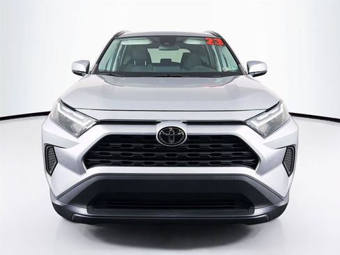Used 2023 Toyota RAV4 XLE AWD/4WD image 6