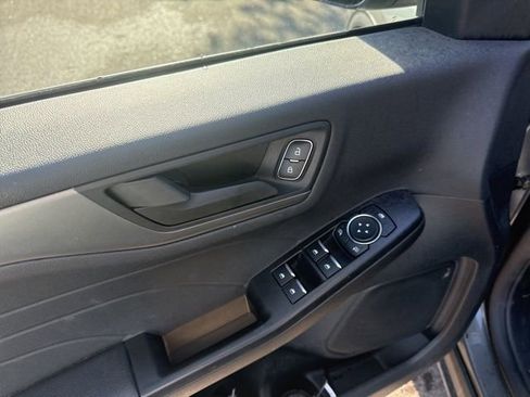 Used 2025 Ford Escape Active w/ Cold Weather Package FWD image 9