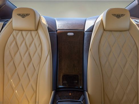 Used 2015 Bentley Continental GT image 20