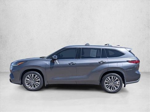 Used 2021 Toyota Highlander Platinum AWD/4WD image 8