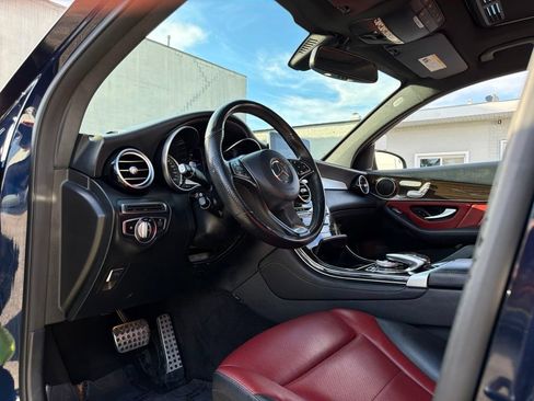 Used 2019 Mercedes-Benz GLC 300 4MATIC Coupe image 29