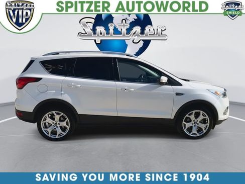 Used 2019 Ford Escape Titanium image 10