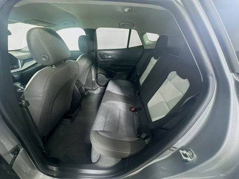 Used 2024 Chevrolet Trax LS FWD image 27