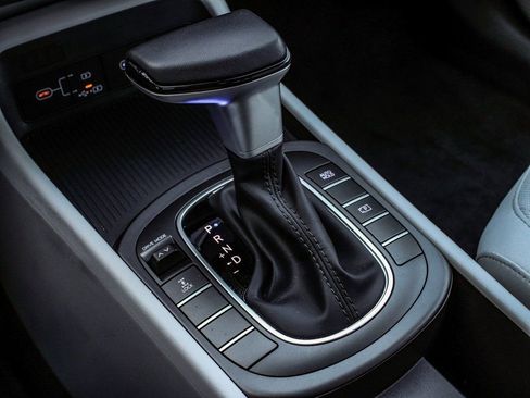 Used 2025 Hyundai Kona SEL image 23